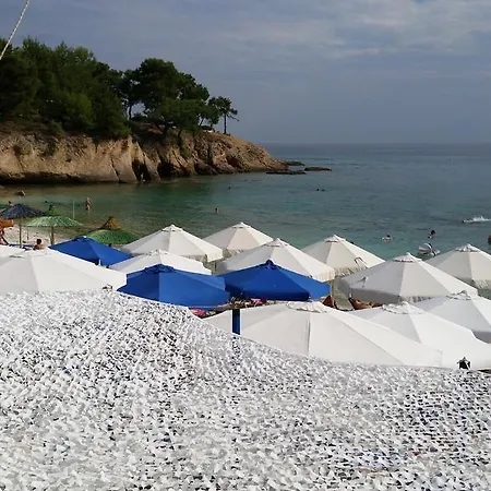 Velvet Thassos Pefkári